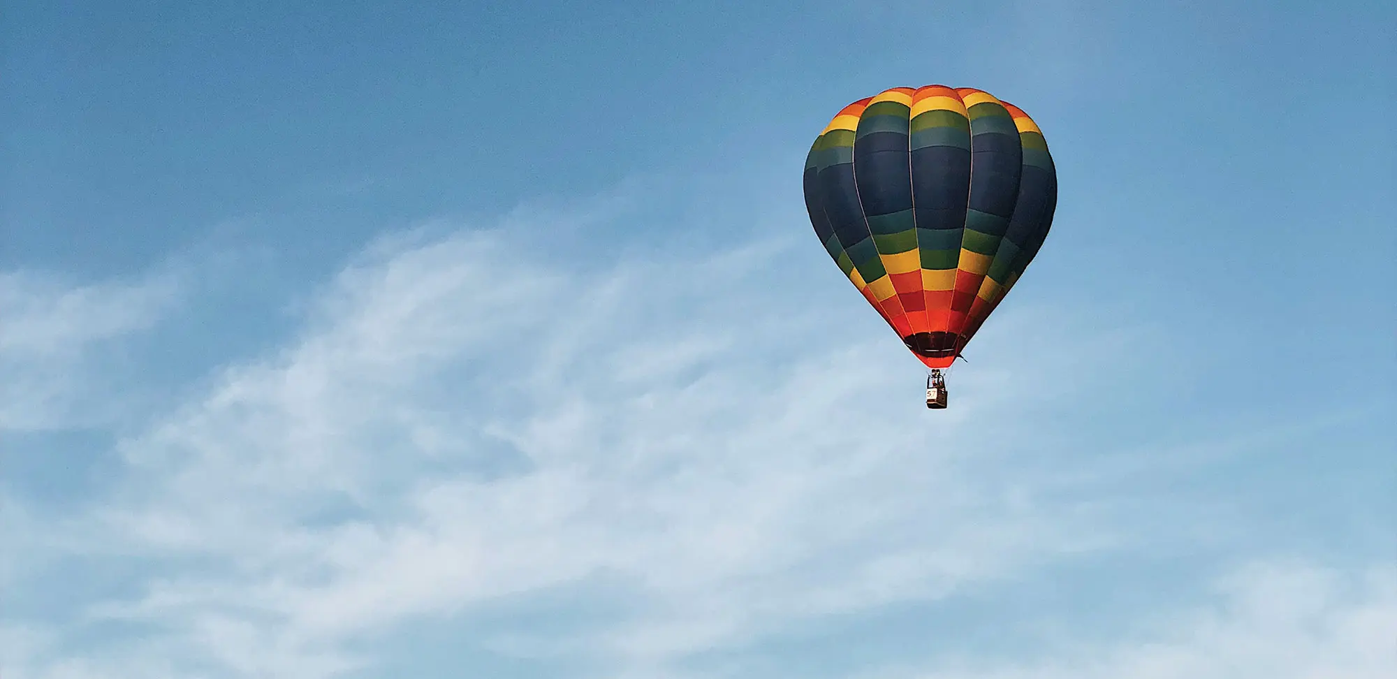 Photo of a hot air balloon