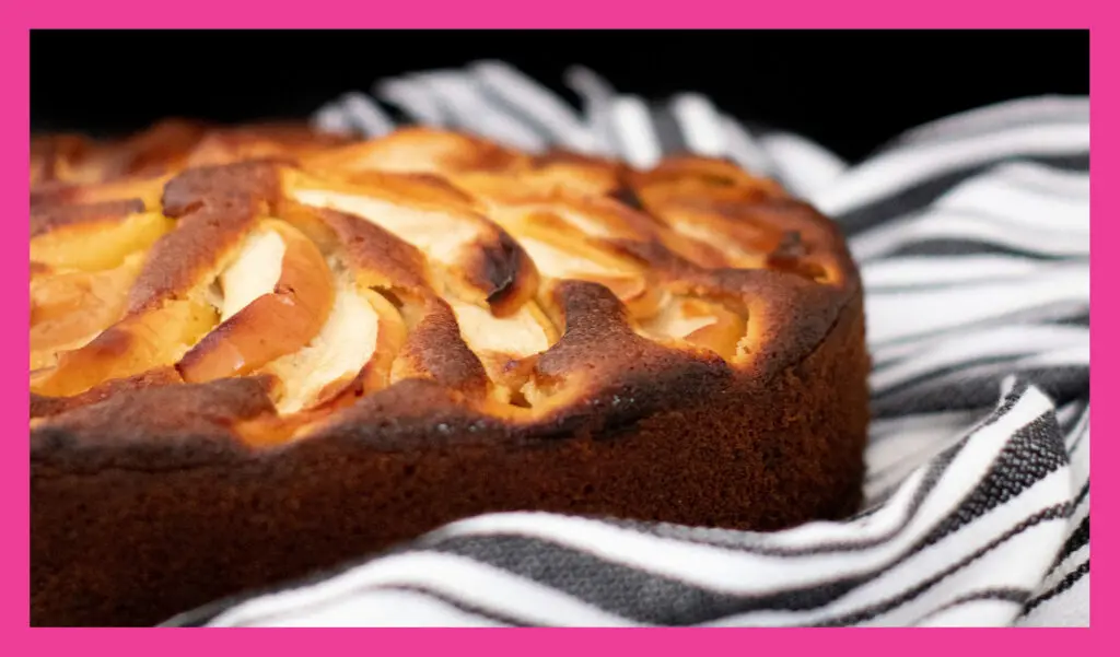 Photo of Apple Ginger Cake