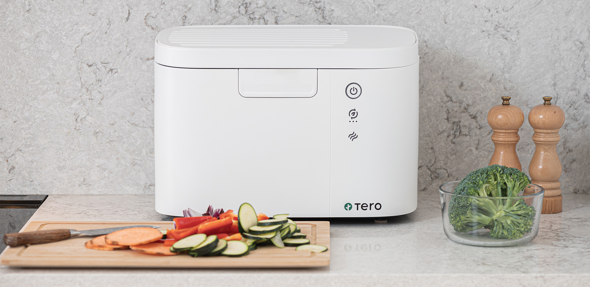 Countertop food composting device for your kitchen by Tero