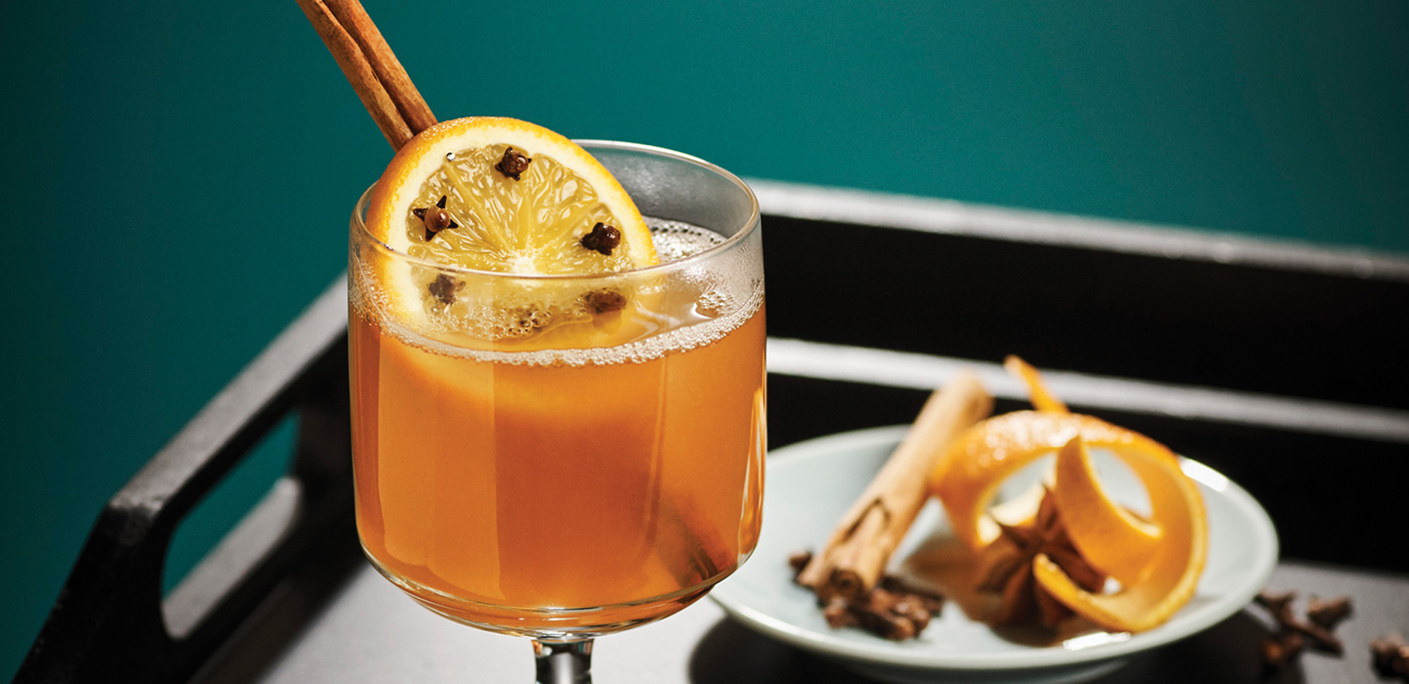 Toast the sason with these alcohol-based and non-alcoholic tipples